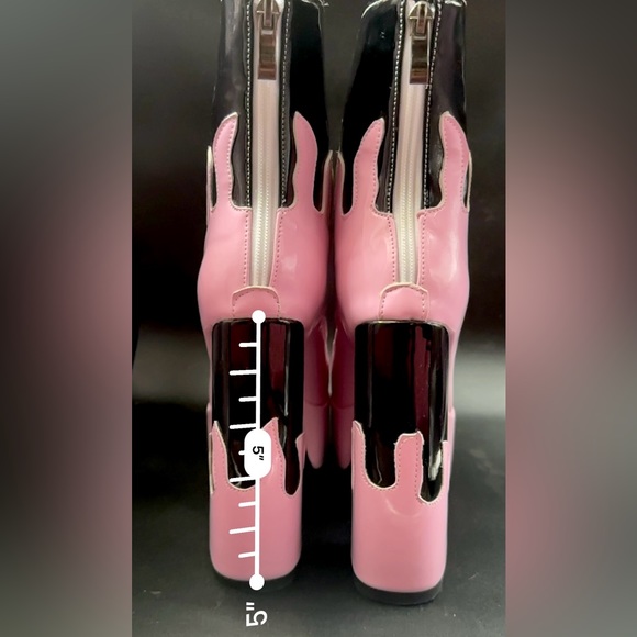 Pink and black flame 🔥 platform boots. - Picture 4 of 6